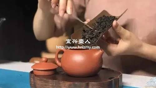 紫砂壺?fù)Q茶葉的步驟