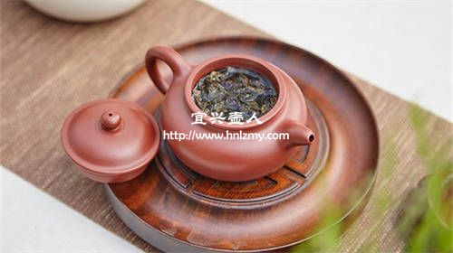 烏龍茶用紫砂壺沖泡