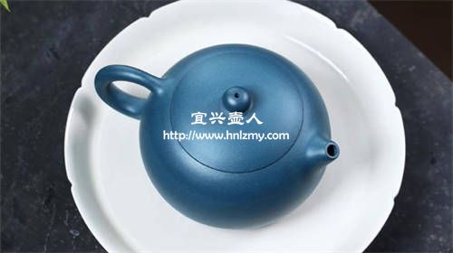 寶石藍(lán)紫砂壺都是化工料嗎