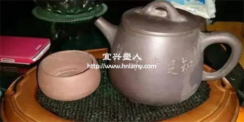 紫砂壺開完壺有一層白色物質(zhì)